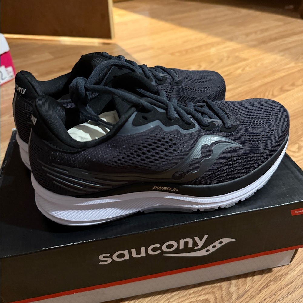 Saucony ride 14 new in box women’s 7.5